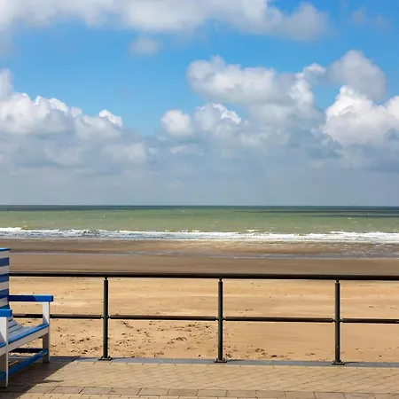 Flat In De Panne With Sea View And Dunes, Cleaning Included Apartmán